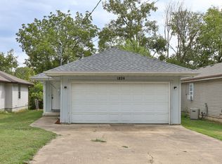 1824 N Golden Avenue, Springfield, MO 65802