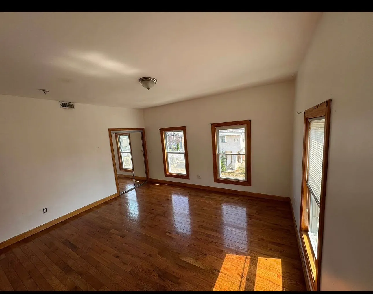 11 Greenwood Rd — Photo 3