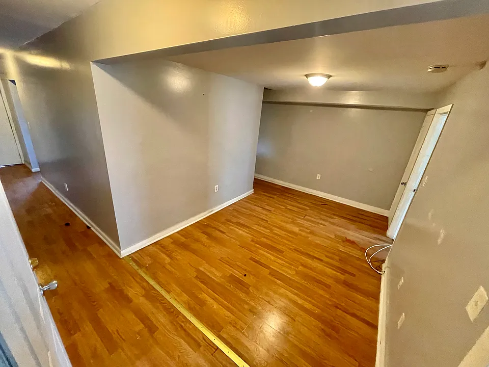 701 Hallett St #3R