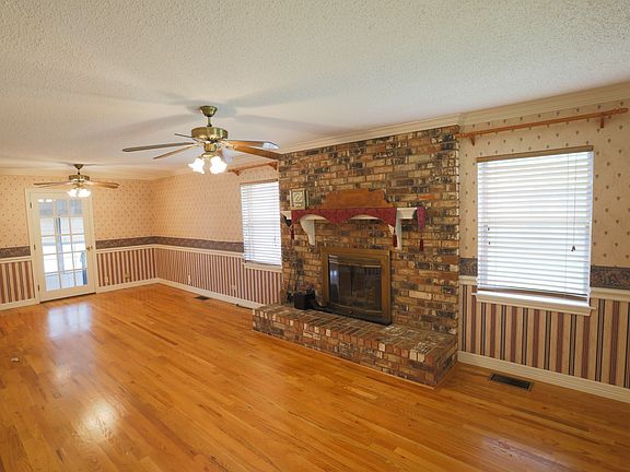 2nd image of 303 David Davis Dr