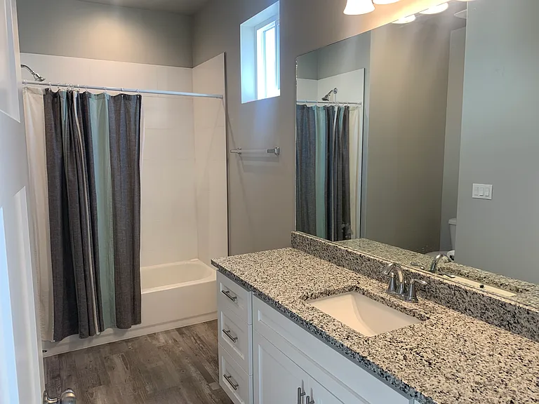 1638 N 1330 E — Photo 22