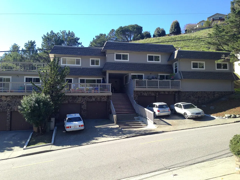 99 Elizabeth Way