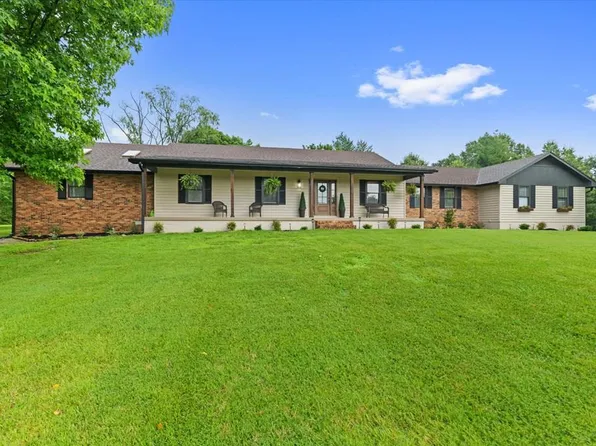 1090 Daybreak Dr, Hanson, KY 42413