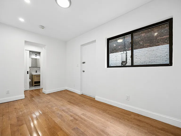 521 Decatur St #1C — Photo 15