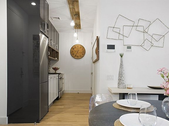 4th image of 4121 28th St APT 2K