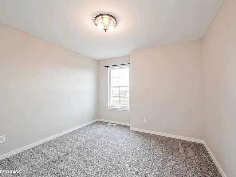 Rookwood Commons — Photo 24