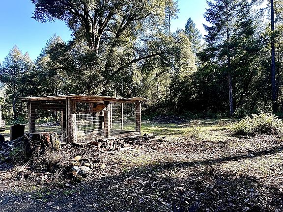 4th image of 130 Suzyq Rd #Q