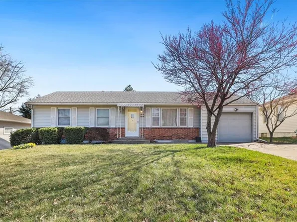 5013 NE 42nd St, Kansas City, MO 64117