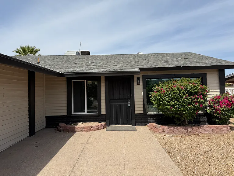 2060 W Devonshire Cir — Photo 3