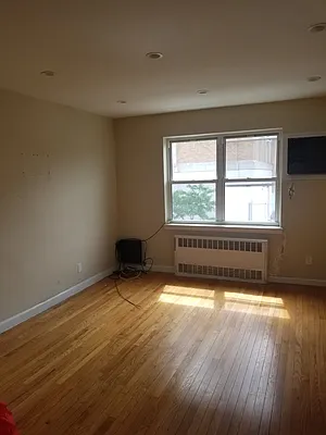 Rented by Metropolis International Realty Inc. | media 4