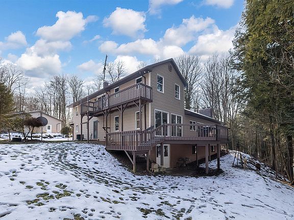 2nd image of 22744 Middle Rd