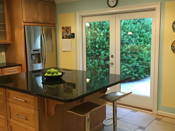 5th image of 84 Lake Lorraine Cir