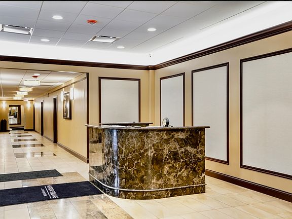 5th image of 4800 S Lake Park Ave #705A