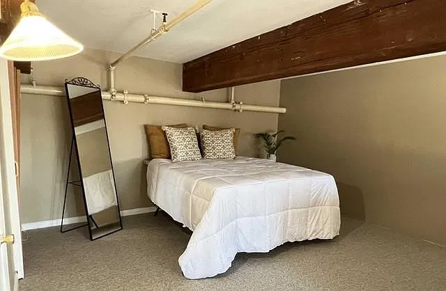 2 bed, $2,400 — Photo 4