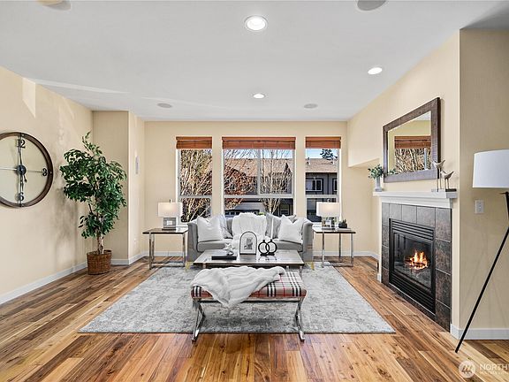 3rd image of 16528 2nd Park SE