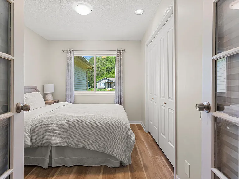 913 W Eads St — Photo 13
