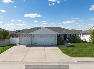 720 Sagewood Ave, Grand Island, NE 68803