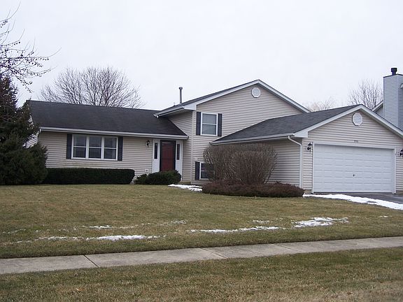 2nd image of 5703 Landcaster Cir