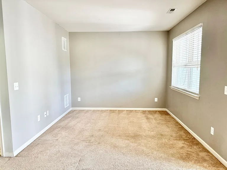 7 Coulter Ln — Photo 21