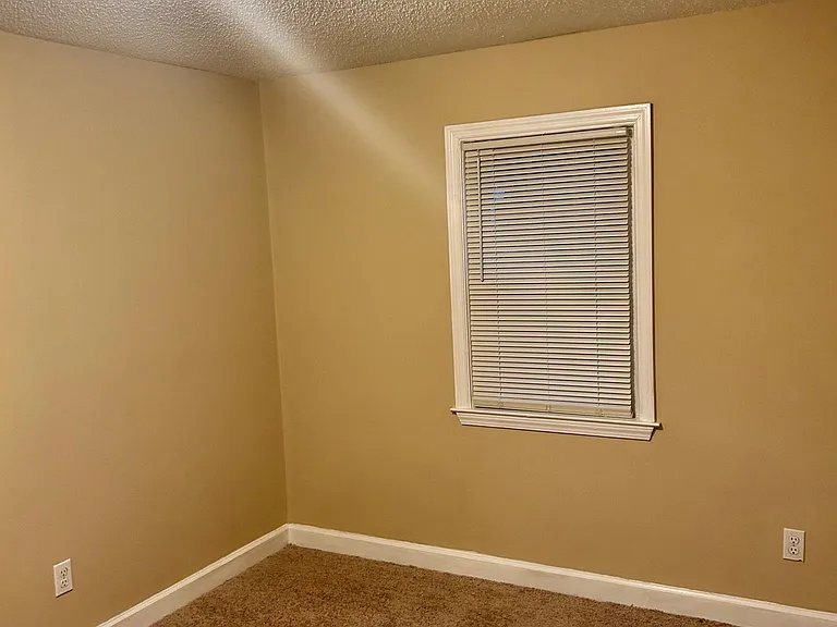1610 Reynolds St — Photo 9
