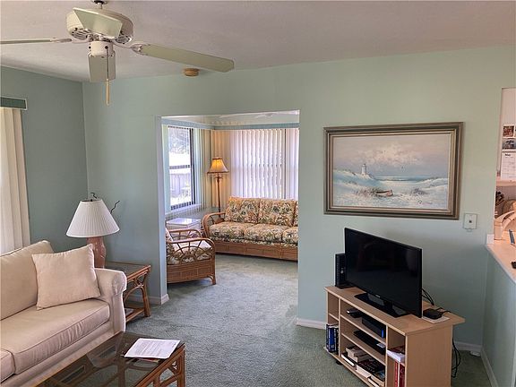4th image of 654 Centre Ct SW APT 202