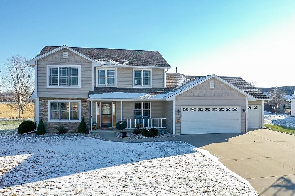 213 N 12th Ave, Winneconne, WI 54986 Zillow