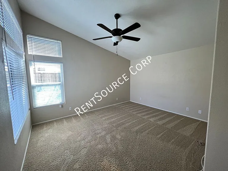 3424 Amber St — Photo 14