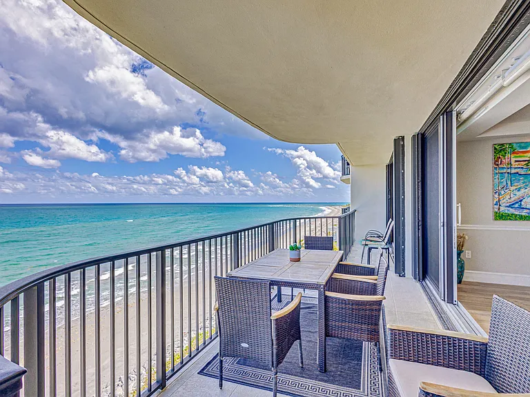 400 Beach Rd #702 — Photo 36