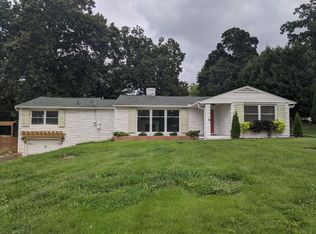 11000 Thornton Dr, Knoxville, TN 37934