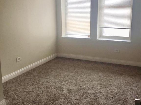 4th image of 5302 S King Dr