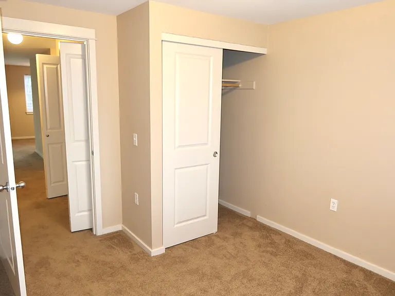 Vineyard Apartments — Photo 16