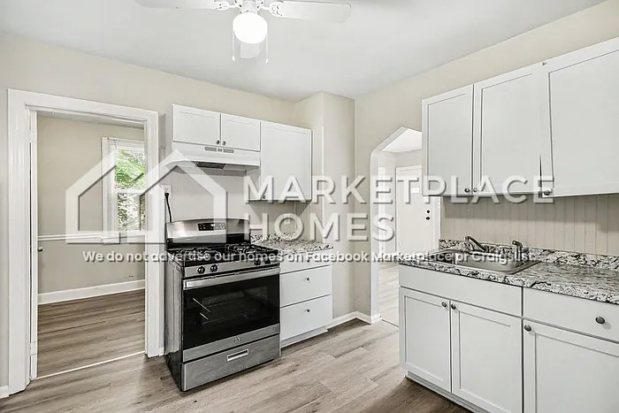 22046 Birchwood Ave — Photo 7