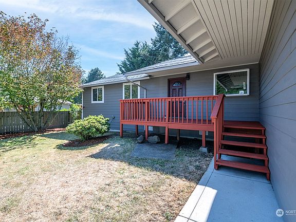 2nd image of 3612 55th Avenue NE