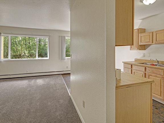 The Glen Apartments - Kitchen