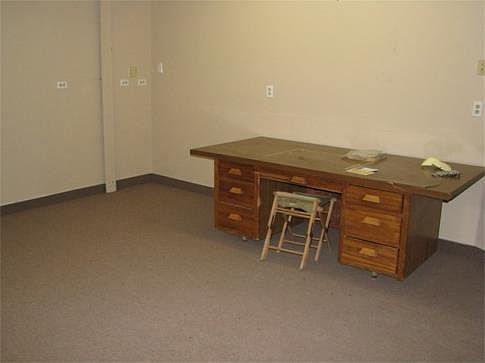 5th image of 111 Clear Springs Dr