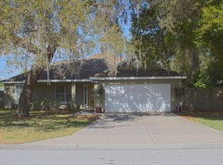 35254 Maple Leaf Dr, Fruitland Park, FL 34731