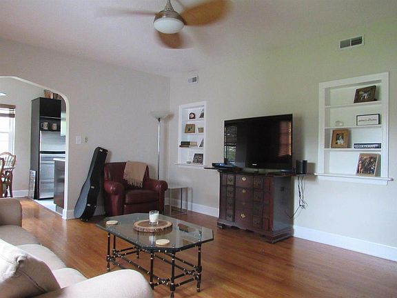 4th image of 3633 Ault Park Ave APT 3