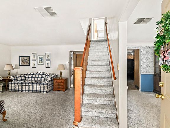 5th image of 10117 195th AVENUE