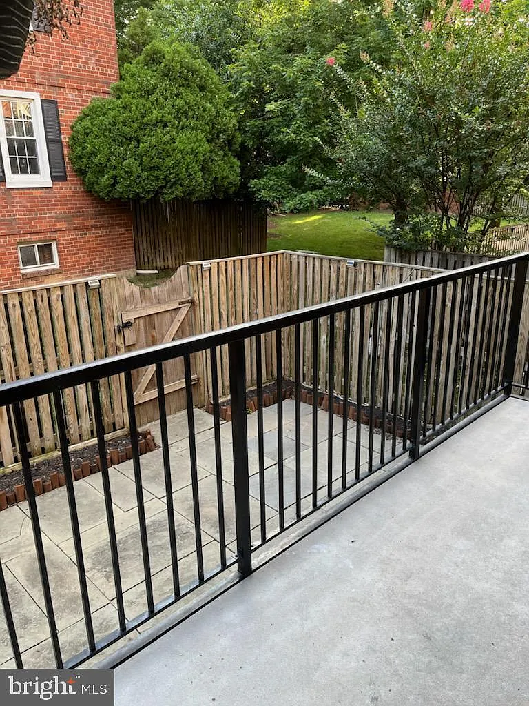 Fairlington Village — Photo 2