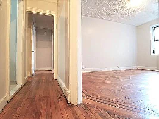 1st image of 2100 Westbury Ct APT 1D