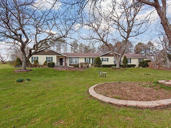 3rd image of 14111 Windsor Ct