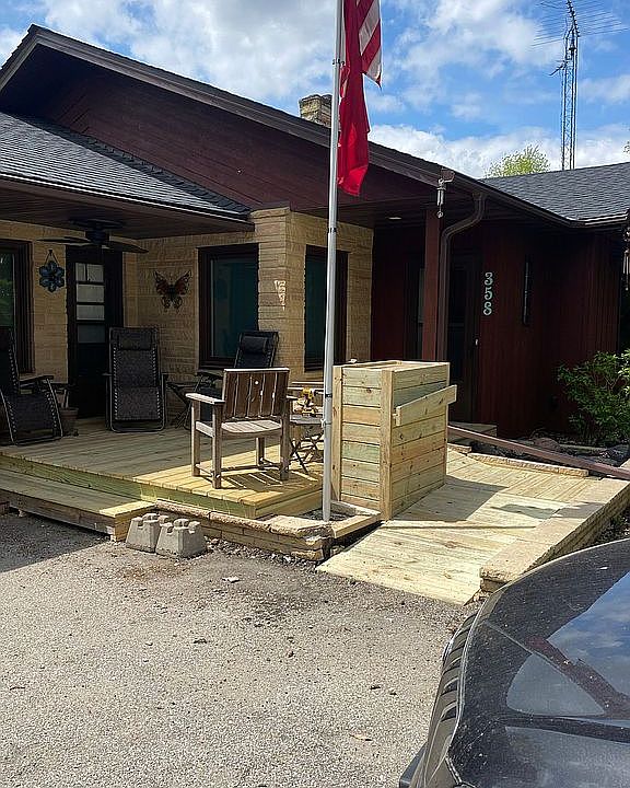 2nd image of 358 1st Ave W