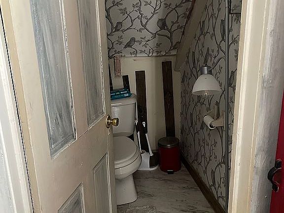 1/2 bath