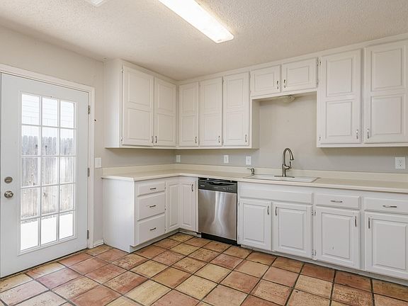 5th image of 4825 W 10th Ave