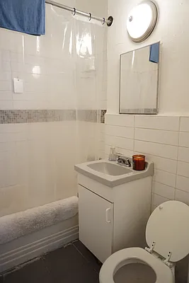 Rented by Rennit Inc. | media 28