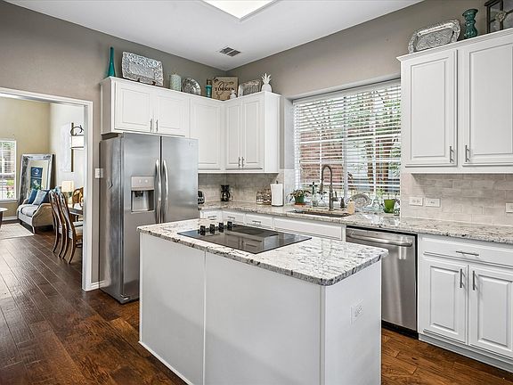 5th image of 411 Misty Meadow Dr
