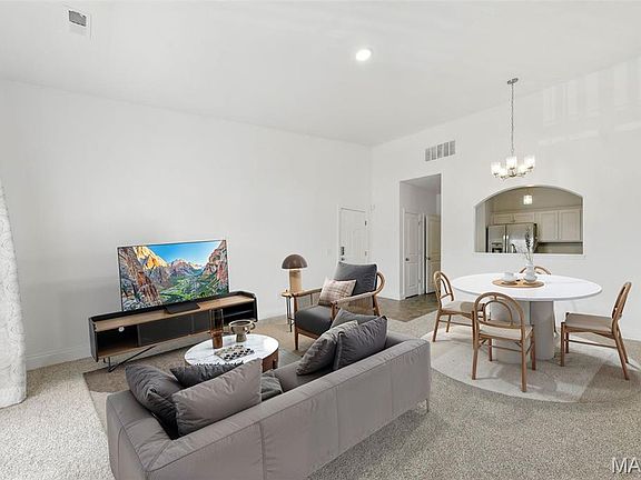 4th image of 6401 Brookfield Court Dr APT 207