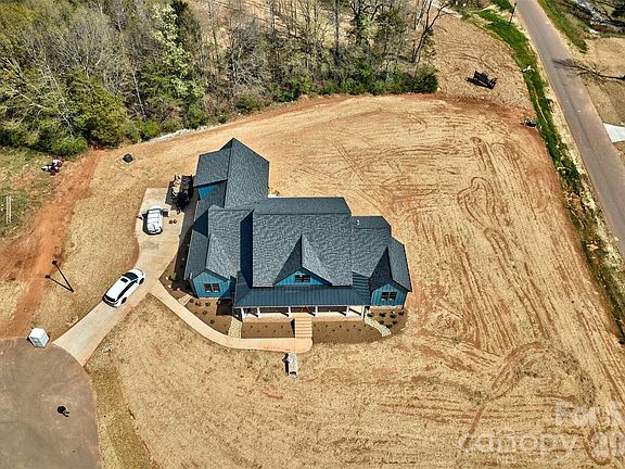 2nd image of 5104 Lowie Ln #23
