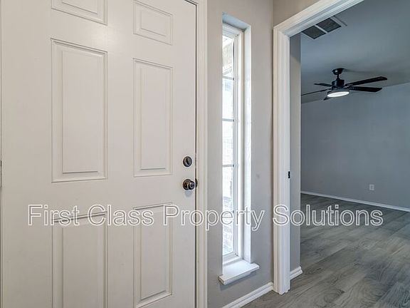 5th image of 1322 Commerce Dr