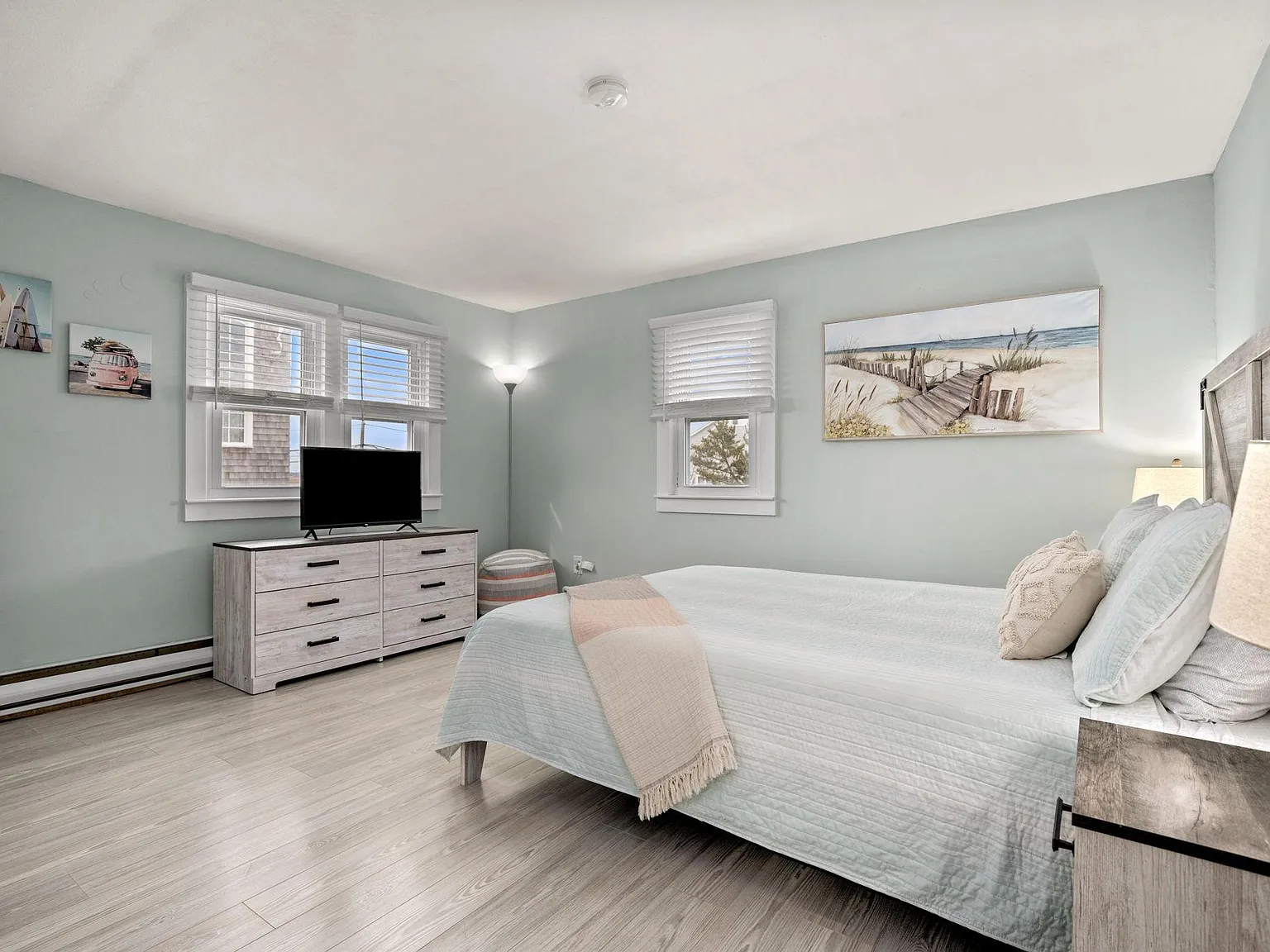 3 bed, 1050 sqft, $2,850 — Photo 1